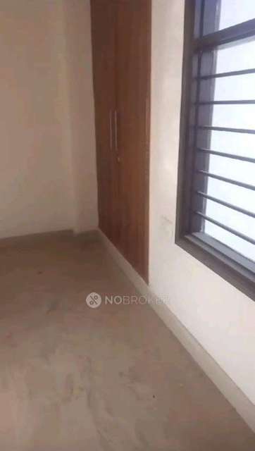 1 RK Flat In Krishna Apartments for Rent  In Sector 2