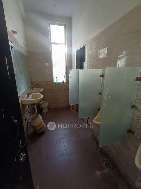 Office Space in Sector 67, Noida for Rent 