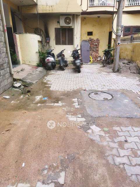 PG for Girls in  Dlf Phase 1