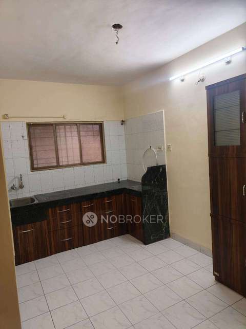 2 BHK Flat In Yash Sankul Hsg Soc for Rent  In  Pimpale Saudagar