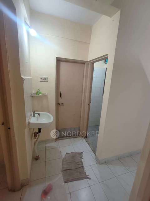 2 BHK Flat In Yash Sankul Hsg Soc for Rent  In  Pimpale Saudagar