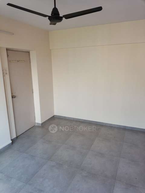 1 BHK Flat In Pavanputra Chs For Sale  In Parel