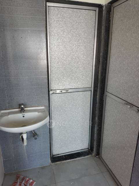 1 BHK Flat In Pavanputra Chs For Sale  In Parel