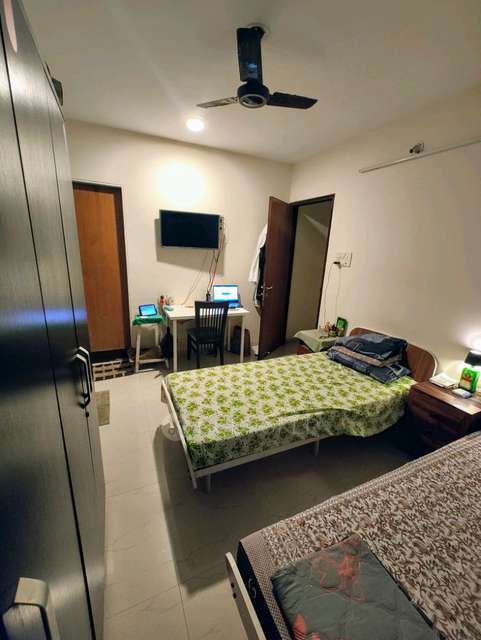 Shared Room for Male In 2 BHK  In Lokhandwala Harmony In  Worli, Mumbai