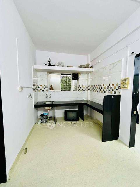 Shared Room for Male In 1 BHK  In Akrudi 