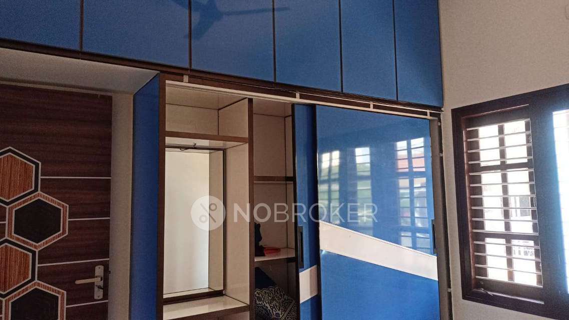 4+ BHK House for Rent  In Sathnur Village, 