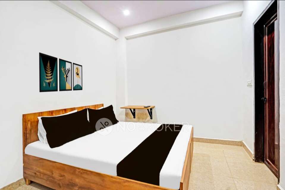 1 RK Flat In Sb for Rent  In Sector 43