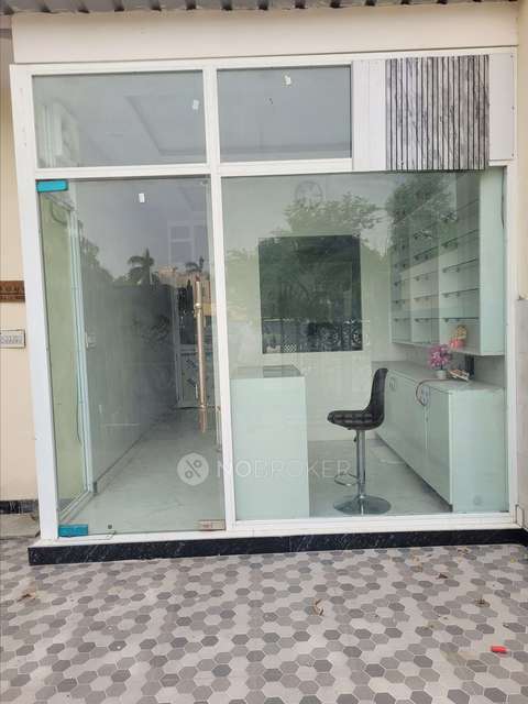 Commercial Property in Sector Alpha Ii, Greater Noida for Rent 