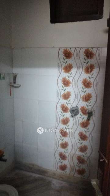 2 BHK Flat For Sale  In  Geeta Colony