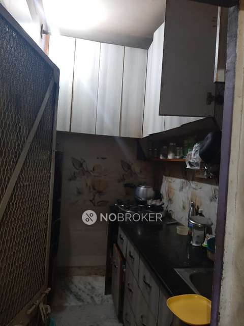 4+ BHK Flat For Sale  In  Baljit Nagar