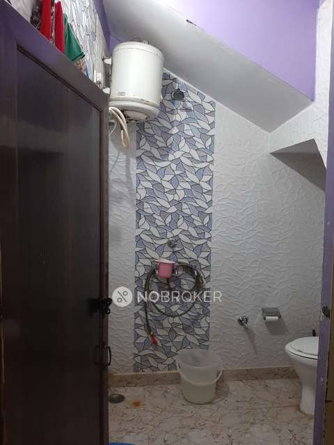 4+ BHK Flat For Sale  In  Baljit Nagar