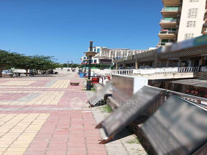 Shop in Sector 4, Noida for sale 