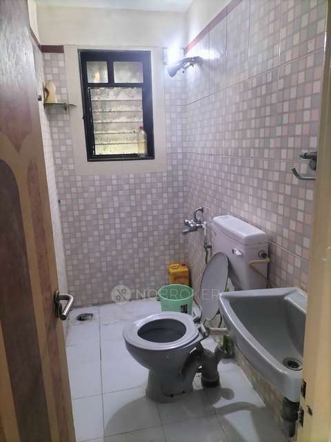 2 BHK Flat In Daffodil Building for Rent  In Daffodils Apartment Building F(b Wing), Magarpatta, Hadapsar, Pune, Maharashtra 411013, India