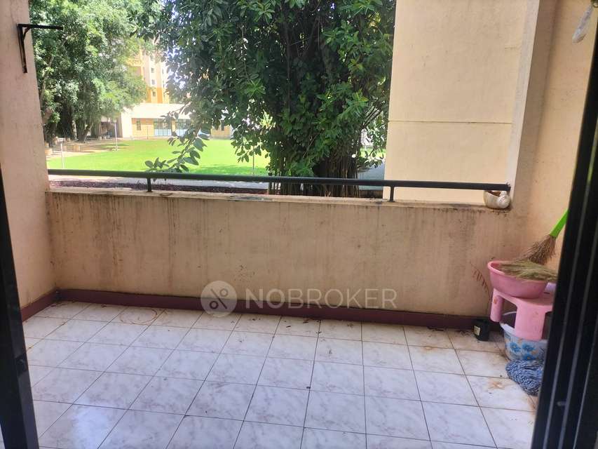 2 BHK Flat In Daffodil Building for Rent  In Daffodils Apartment Building F(b Wing), Magarpatta, Hadapsar, Pune, Maharashtra 411013, India