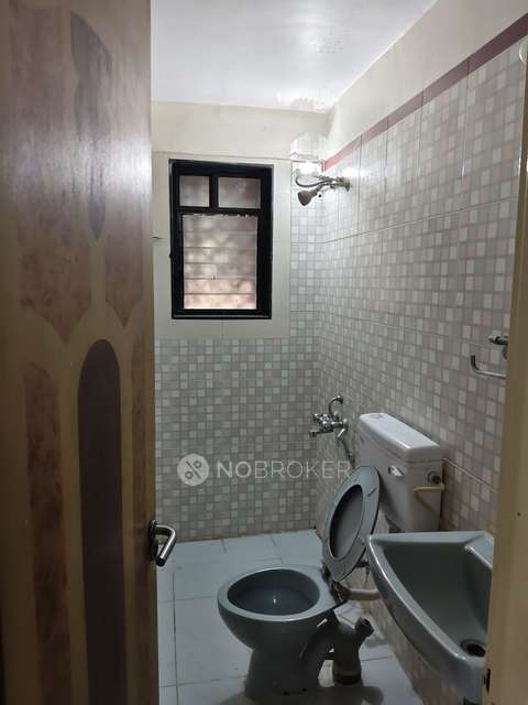 2 BHK Flat In Daffodil Building for Rent  In Daffodils Apartment