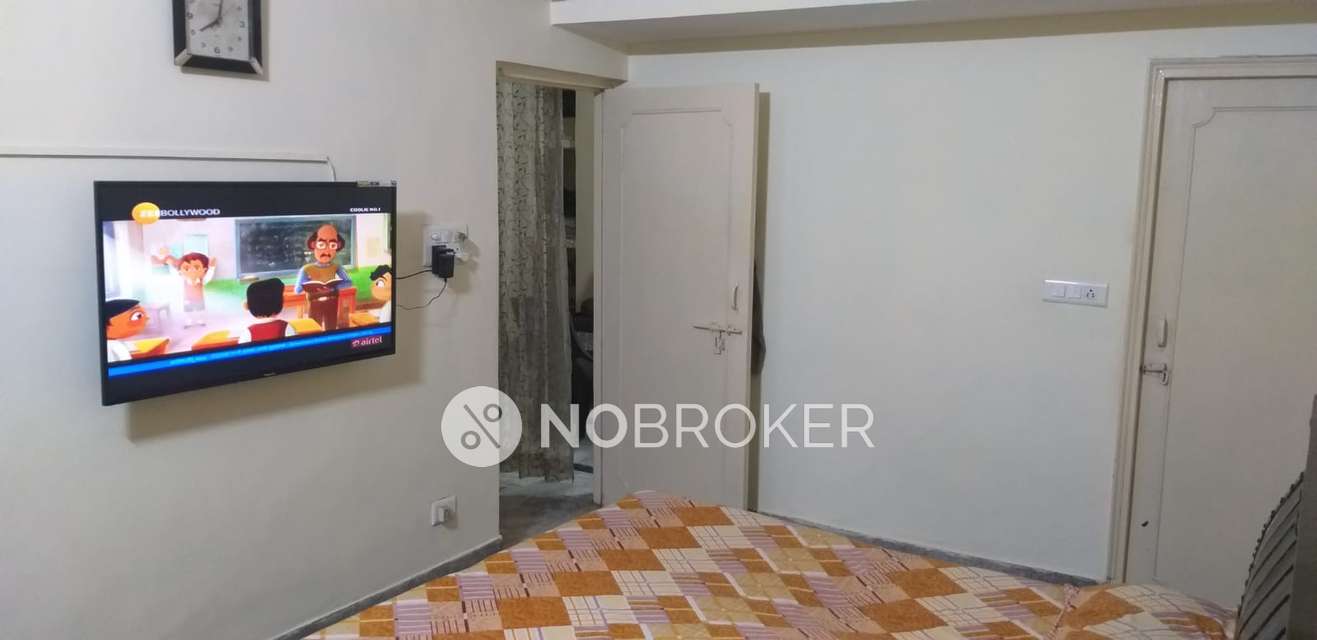 2 BHK Flat In Ss Group Chs, Shalimar Garden Extension I For Sale  In Shalimar Garden Extension I