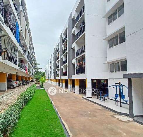 1 RK Flat In Mohanlal Building for Rent  In Hoodi