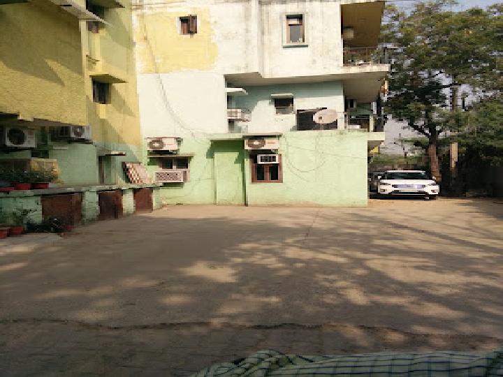 Fortview Apartments Kalkaji Without Brokerage Semifurnished 2 BHK Flat for Sale in Fortview