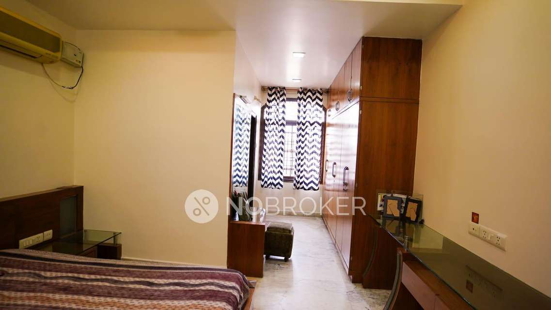 4+ BHK Flat In Pearl Palace For Sale  In Basheer Bagh