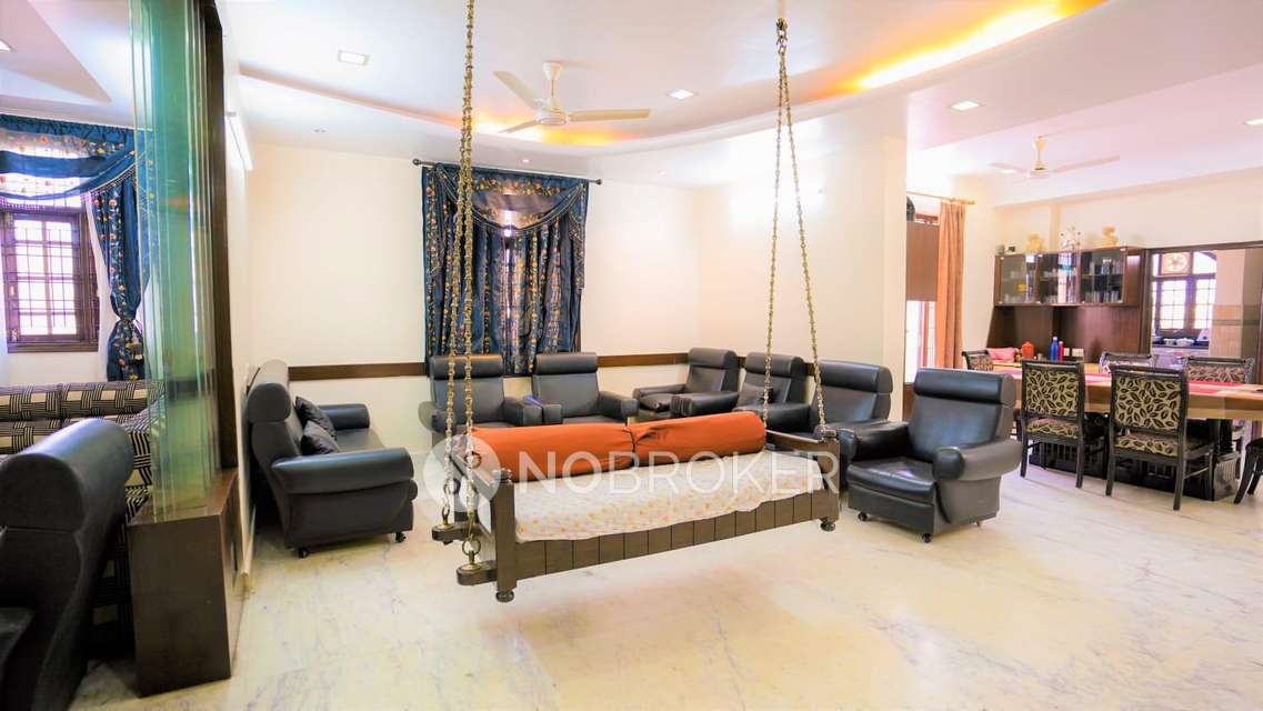 4+ BHK Flat In Pearl Palace For Sale  In Basheer Bagh