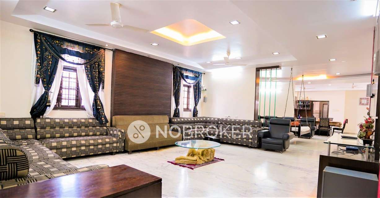 4+ BHK Flat In Pearl Palace For Sale  In Basheer Bagh