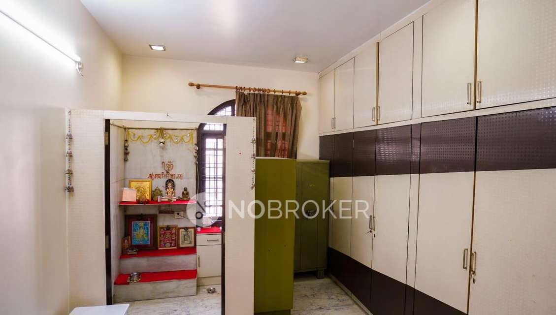 4+ BHK Flat In Pearl Palace For Sale  In Basheer Bagh
