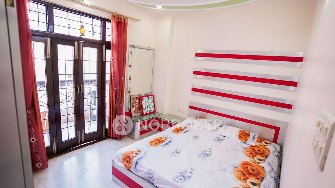 4+ BHK Flat In Pearl Palace For Sale  In Basheer Bagh