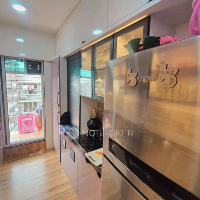 2 BHK Flat In Tower 28 For Sale  In Malad East