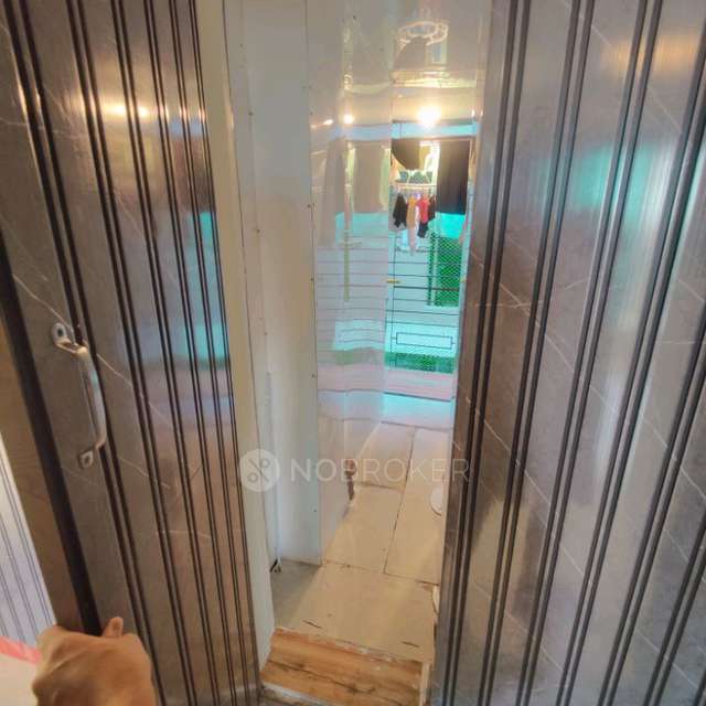 2 BHK Flat In Tower 28 For Sale  In Malad East