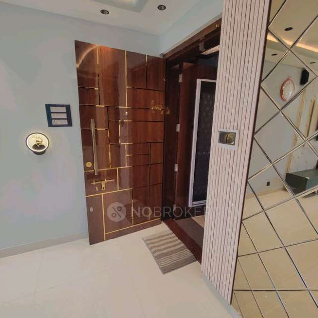 2 BHK Flat In Tower 28 For Sale  In Malad East