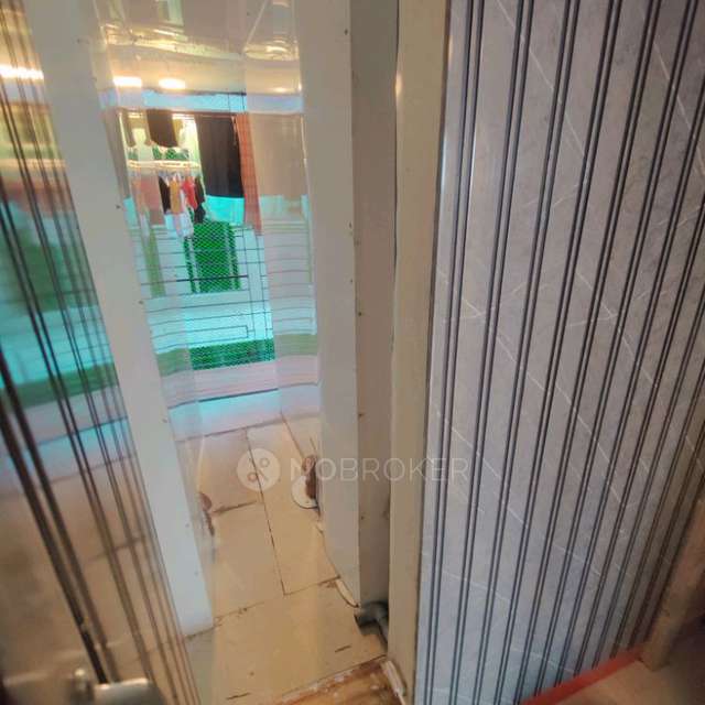 2 BHK Flat In Tower 28 For Sale  In Malad East