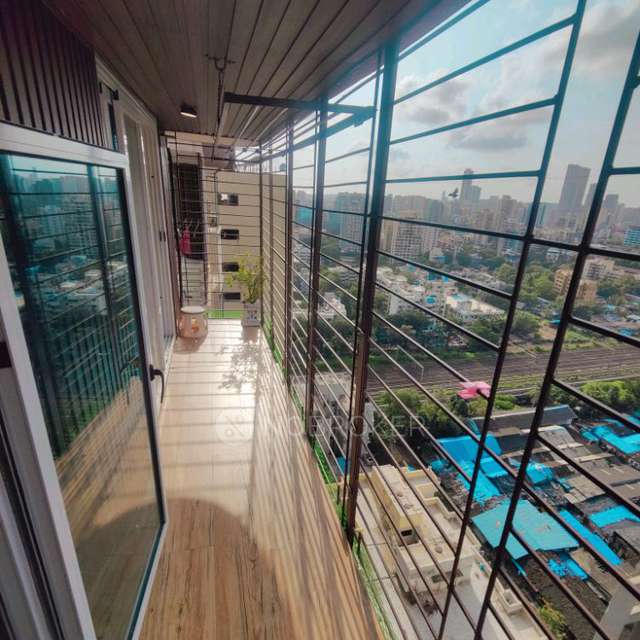 2 BHK Flat In Tower 28 For Sale  In Malad East