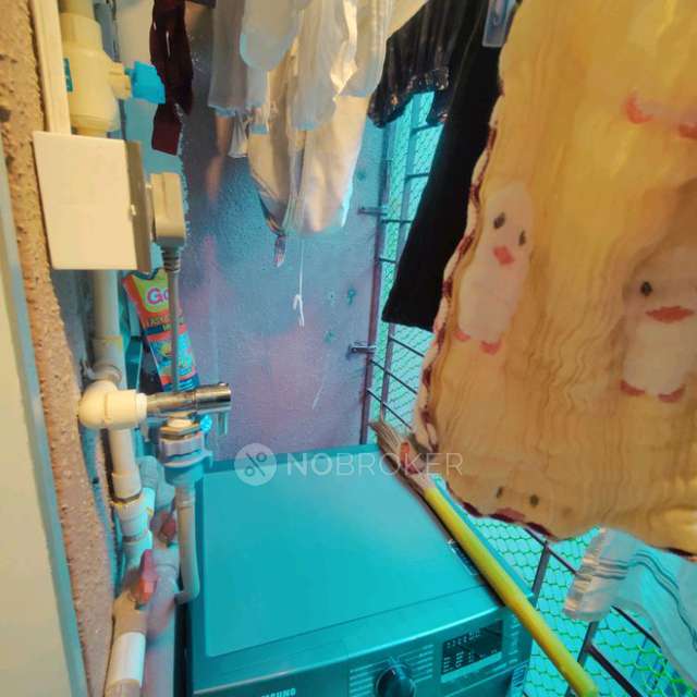 2 BHK Flat In Tower 28 For Sale  In Malad East