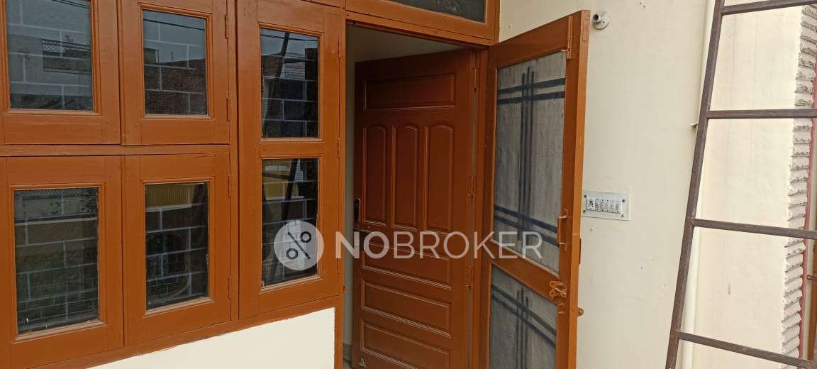 1 BHK House for Rent  In Sector 7