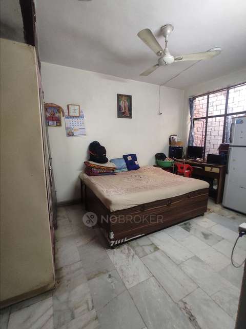 3 BHK Flat In Rwa Amritpuri B For Sale  In East Of Kailash