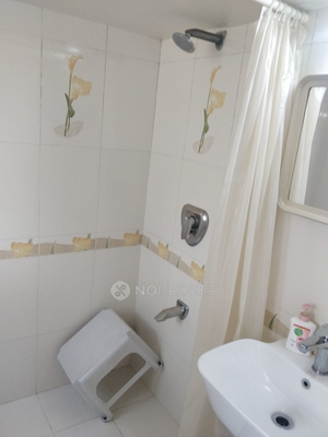 2 BHK Flat In Classic Corner For Sale  In Bandra