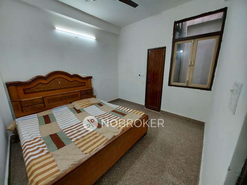 2 BHK Flat In Bhoop Singh Colony for Rent  In Rajpur Khurd Village, Chhattarpur