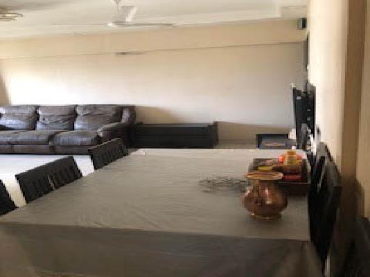 2 BHK Flat In Devangini Chs For Sale  In Vile Parle