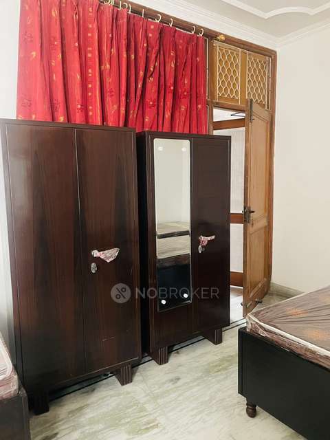 PG for Girls in Punjabi Bagh