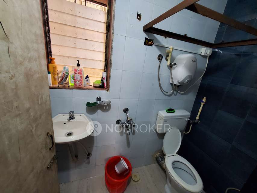 2 BHK Flat In Vatsalya Chs For Sale  In Sector-8 