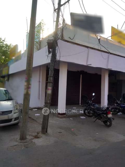 Showroom in Sector 15, Noida for Rent 