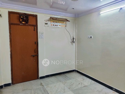 1 RK Flat In Ramdoot Building for Rent  In Parel