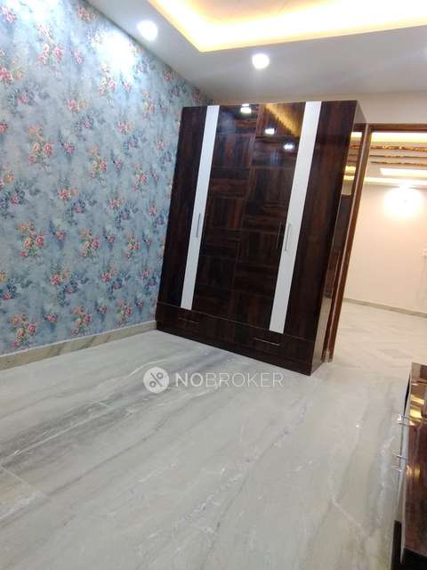 2 BHK Flat In Standalone Building  For Sale  In Uttam Nagar