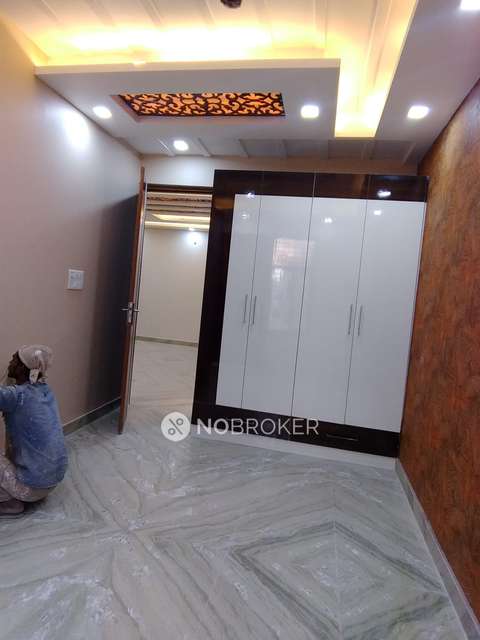 2 BHK Flat In Standalone Building  For Sale  In Uttam Nagar