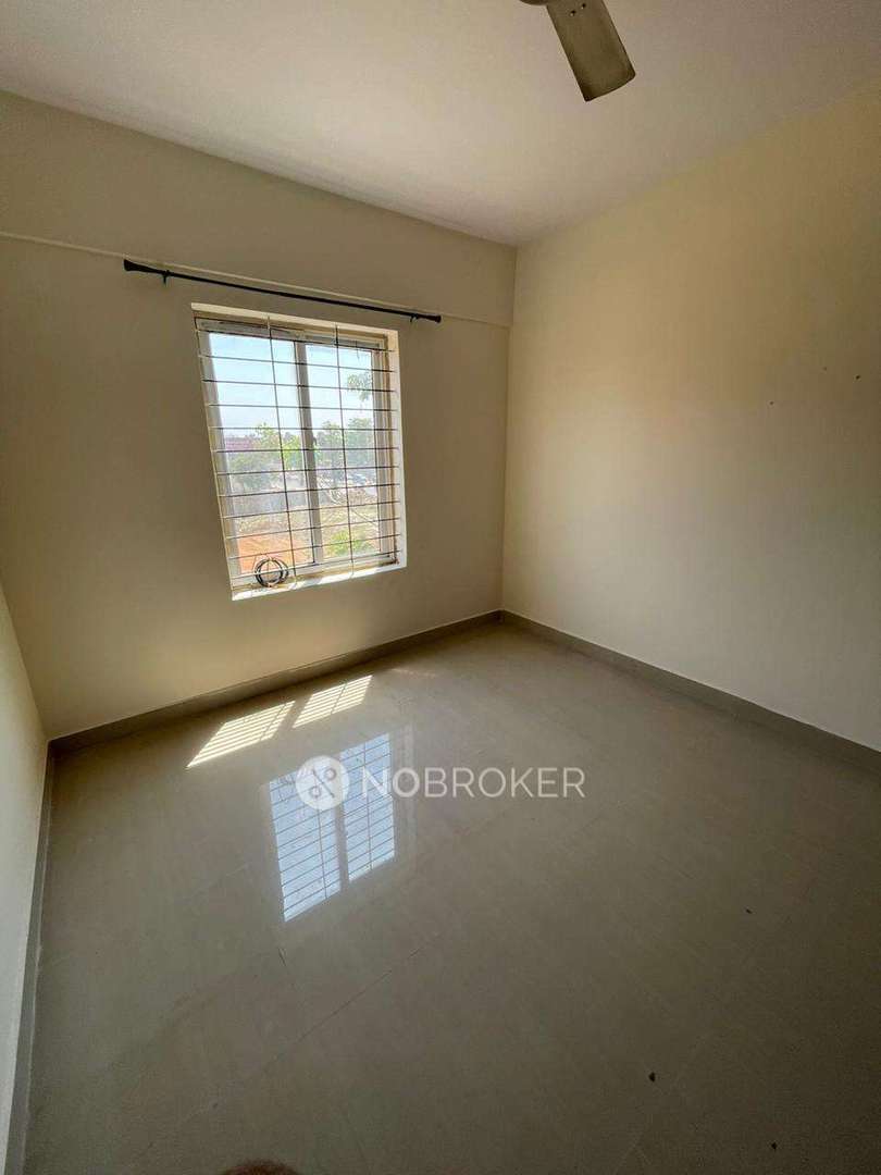 Mayur Paradise Sompura Gate, Kada Agrahara Rent WITHOUT BROKERAGE Semifurnished 2 BHK Rental