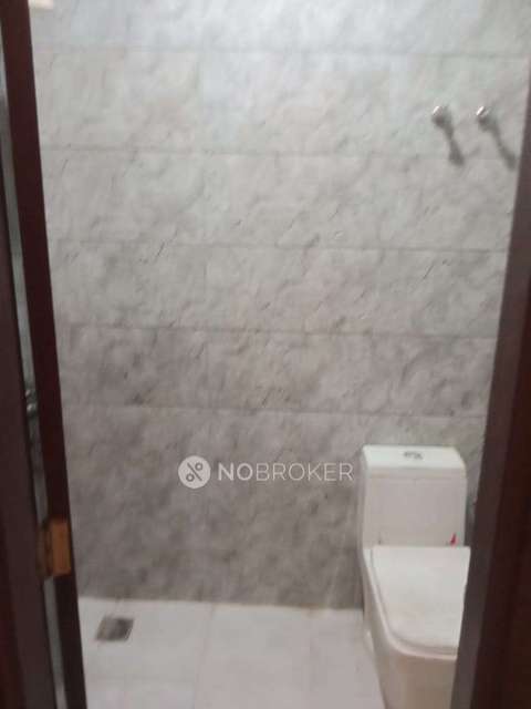 3 BHK Flat In Sunshine Appartment  For Sale  In  Razapur Khurd