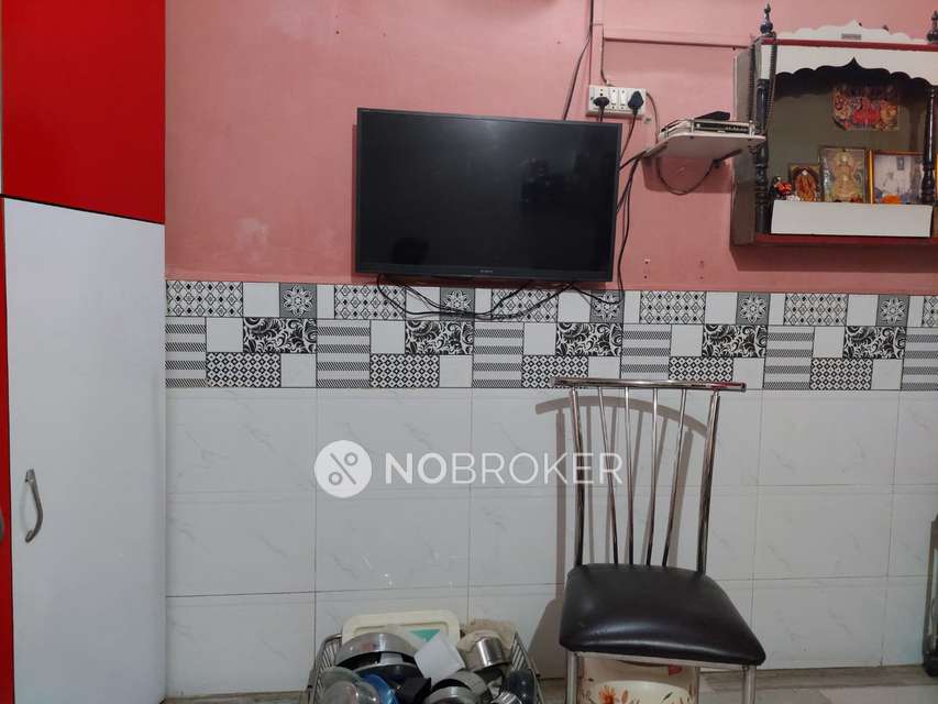 1 BHK House For Sale  In Dahisar East