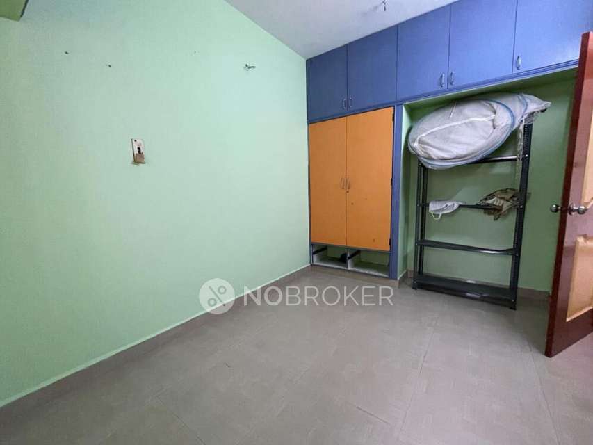 2 BHK Flat In Nila Tech Pragathi Castle For Sale  In Koyambedu