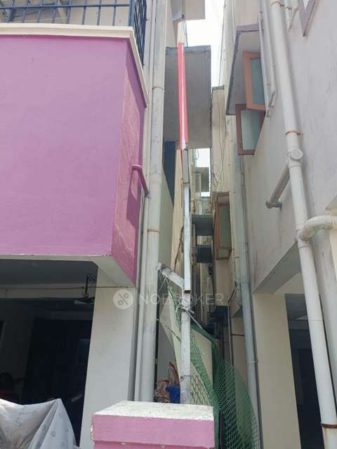 4+ BHK House For Sale  In Medavakkam