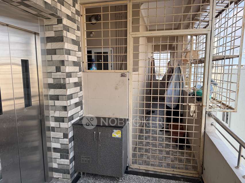 2 BHK Flat In Mohandas Nivas For Sale  In Gajularamaram